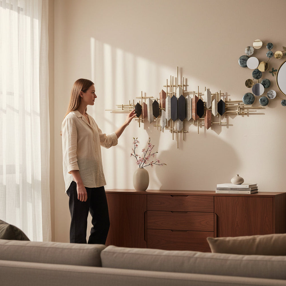 Modern Wall Hanging – Complements Metallic Wall Motives