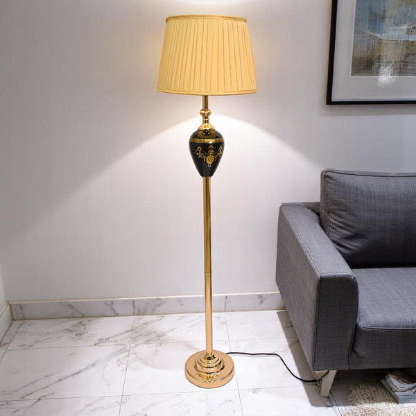 VERSACE Noir – Black Elegance Floor Lamp