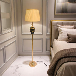 VERSACE Noir – Black Elegance Floor Lamp