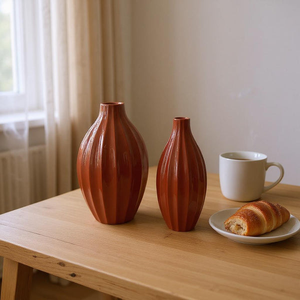 Crimson Crest Scarlet Table Vases