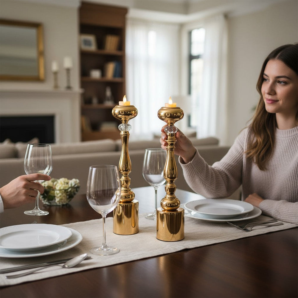 Modélo Contemporary Metallic Candle Holders (Pair)