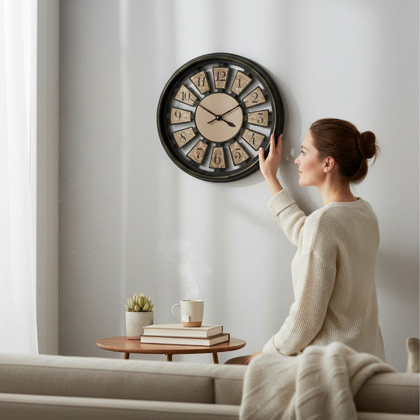 Vintage Aura Exquisite Decorative Wall Clock